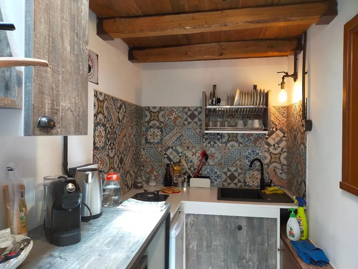 Casa Vacanze Twentymiles Castellana Sicula 0*,